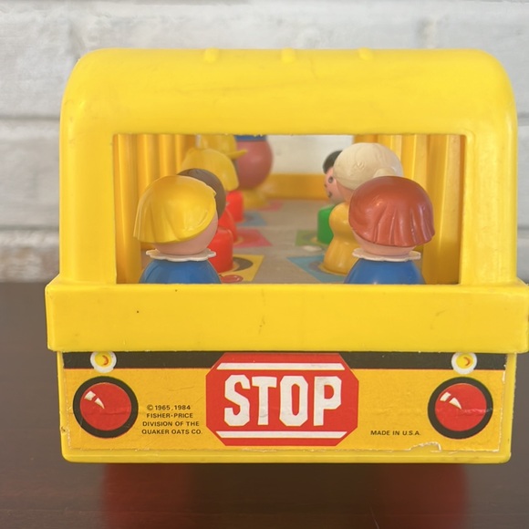 Vintage Fisher Price 192 School Bus “1965-1984” 7  little people - Picture 4 of 10